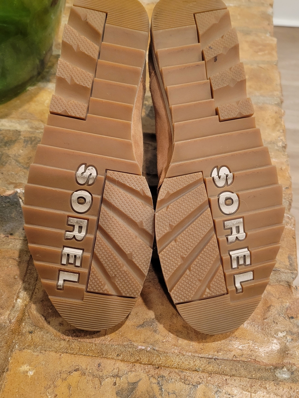 Sorel Women's Tan Suede Chelsea Winter Boots - Picture 3 of 6